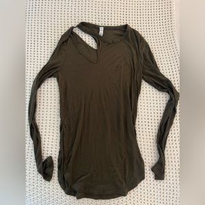 ALO YOGA - Ribbed peak long sleeve